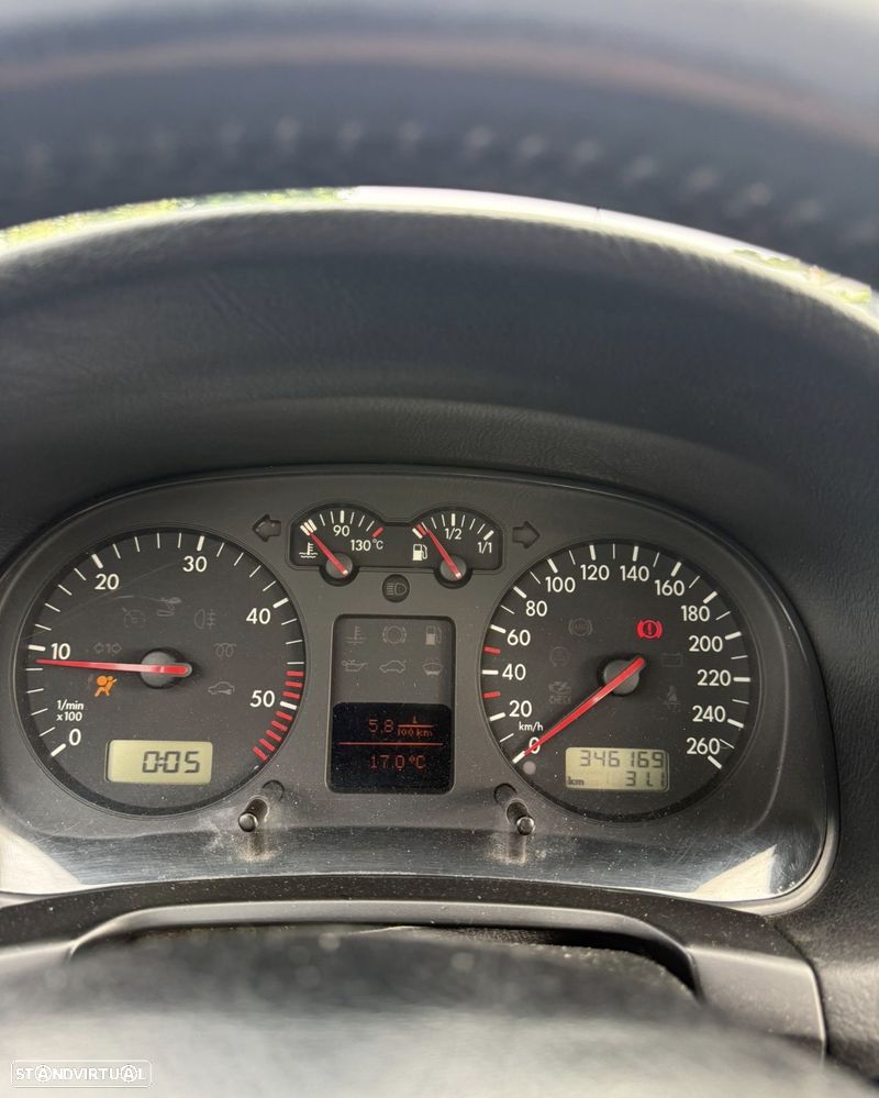 VW Golf 1.9 TDi Highline - 7