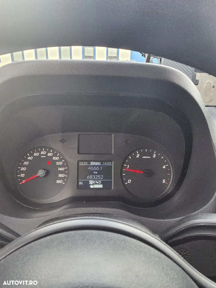 Mercedes-Benz Sprinter - 5