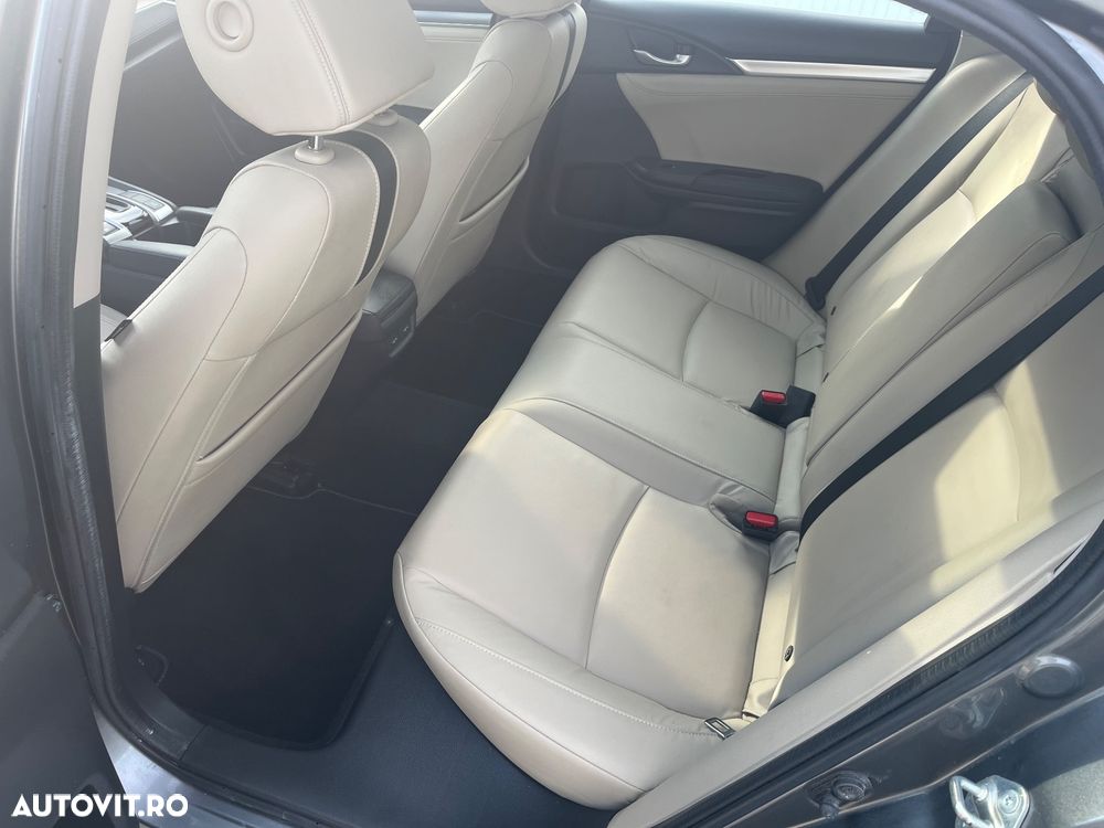 Honda Civic 1.5 i-VTEC Turbo CVT Prestige - 16