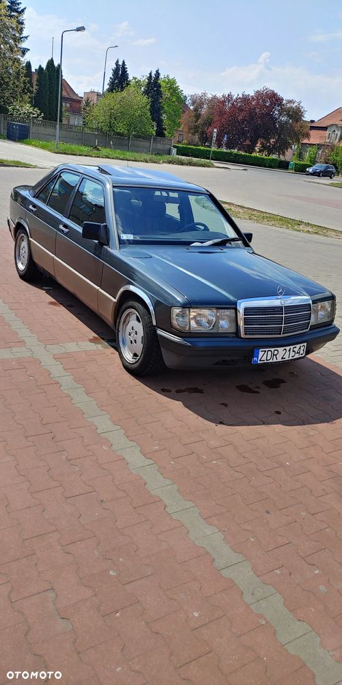 Mercedes-Benz W201 (190) - 2
