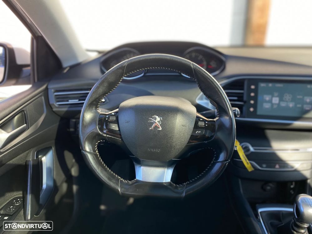 Peugeot 308 SW BlueHDi 120 Stop & Start Style - 22