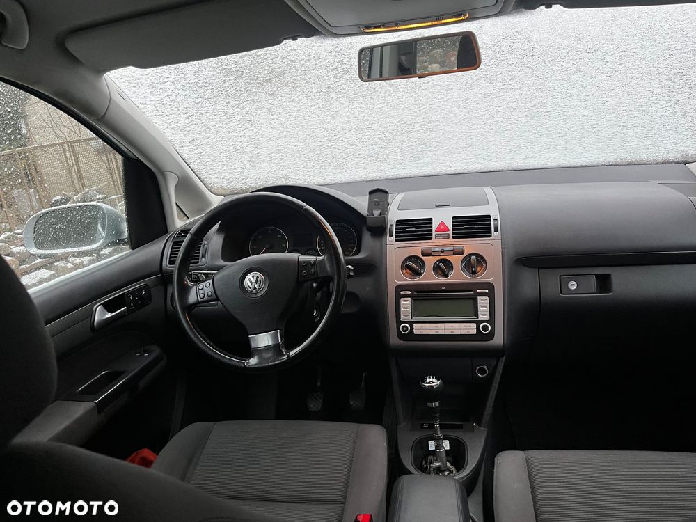 Volkswagen Touran 1.9 TDI DPF Conceptline - 12