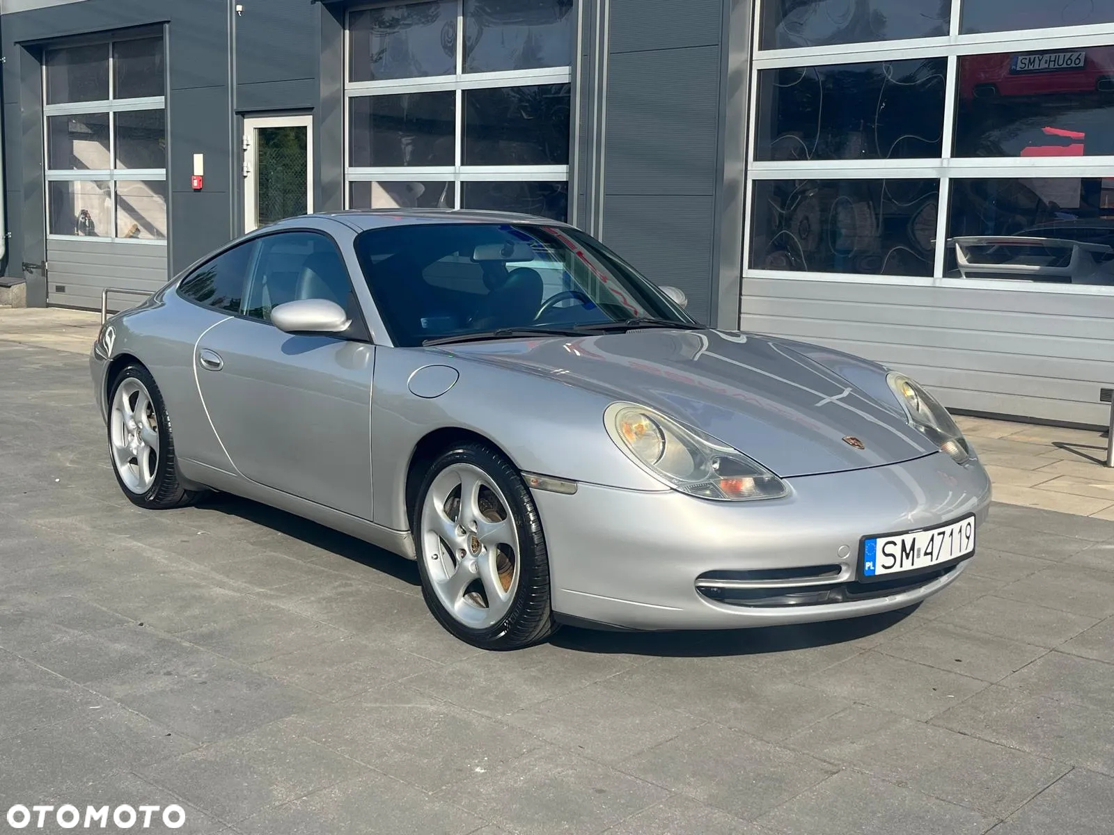 Porsche 911 Carrera - 12