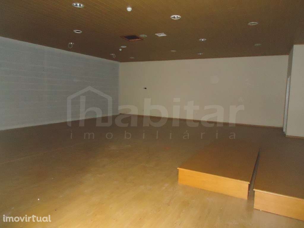 Loja com 95m2 - Grande imagem: 2/8