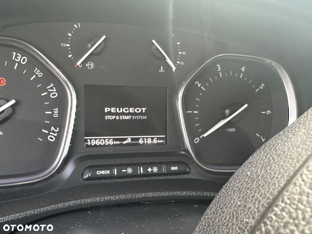 Peugeot Expert 2.0 L3 EAT8 - 16