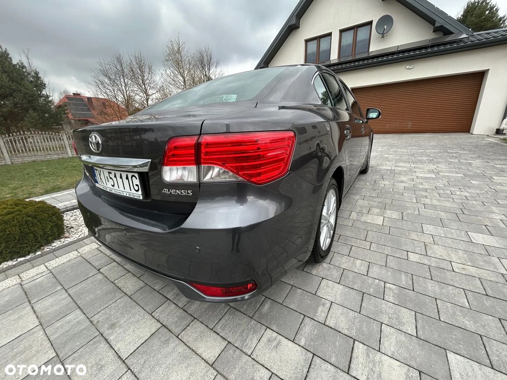 Toyota Avensis 1.8 Sol - 27
