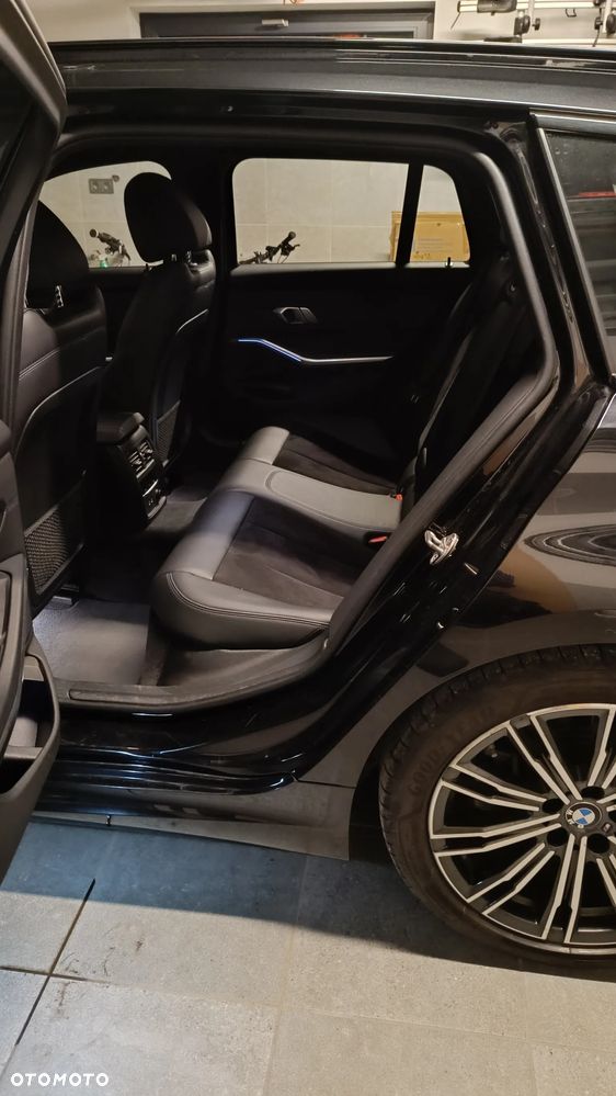 BMW Seria 3 318i M Sport - 15