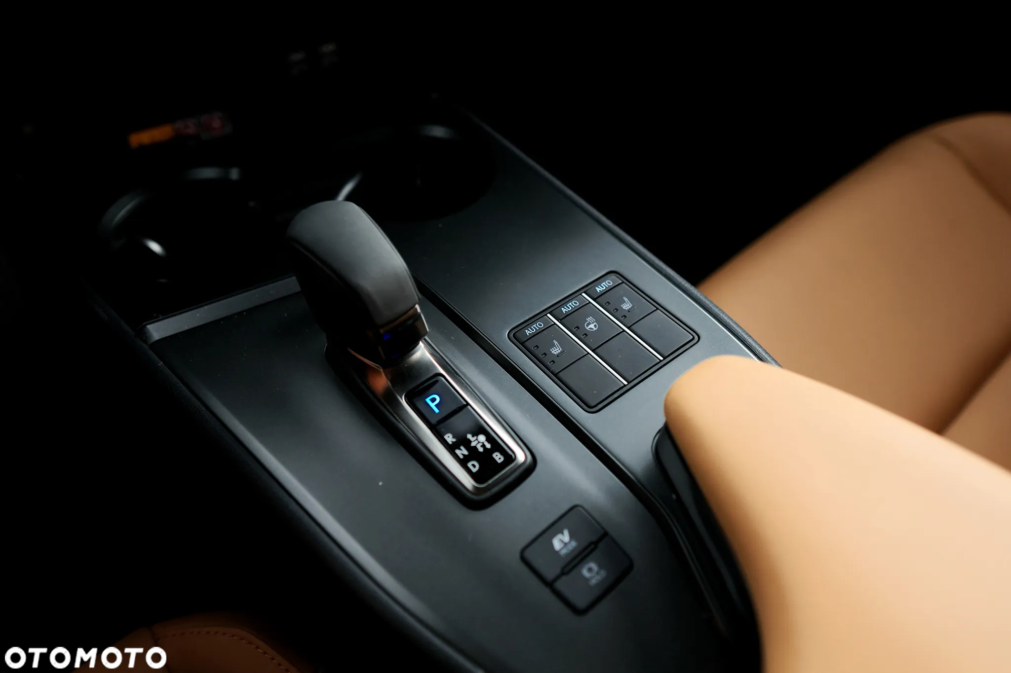 Lexus UX - 29