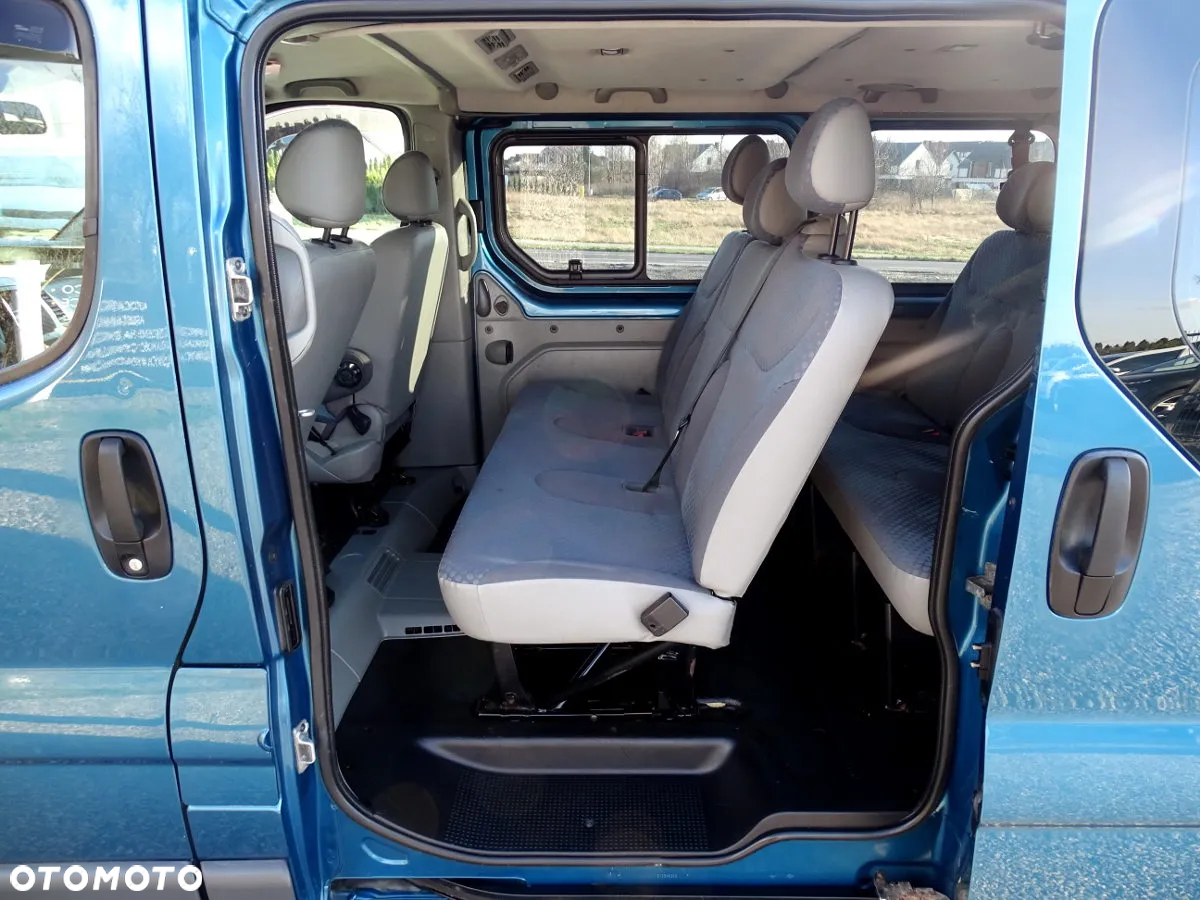 Renault Trafic L1H1 Passenger Quickshift - 12