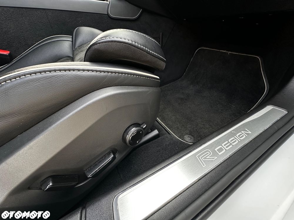 Volvo S90 D4 R-Design - 23