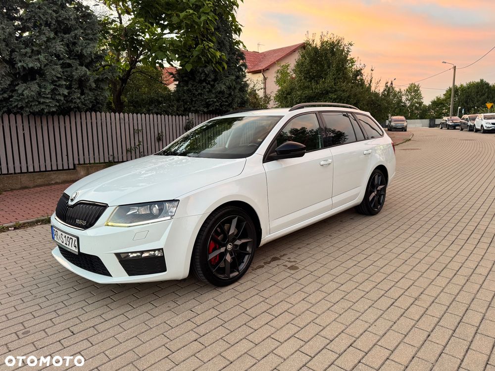 Skoda Octavia Combi 2.0 TDI (Green tec) RS - 1