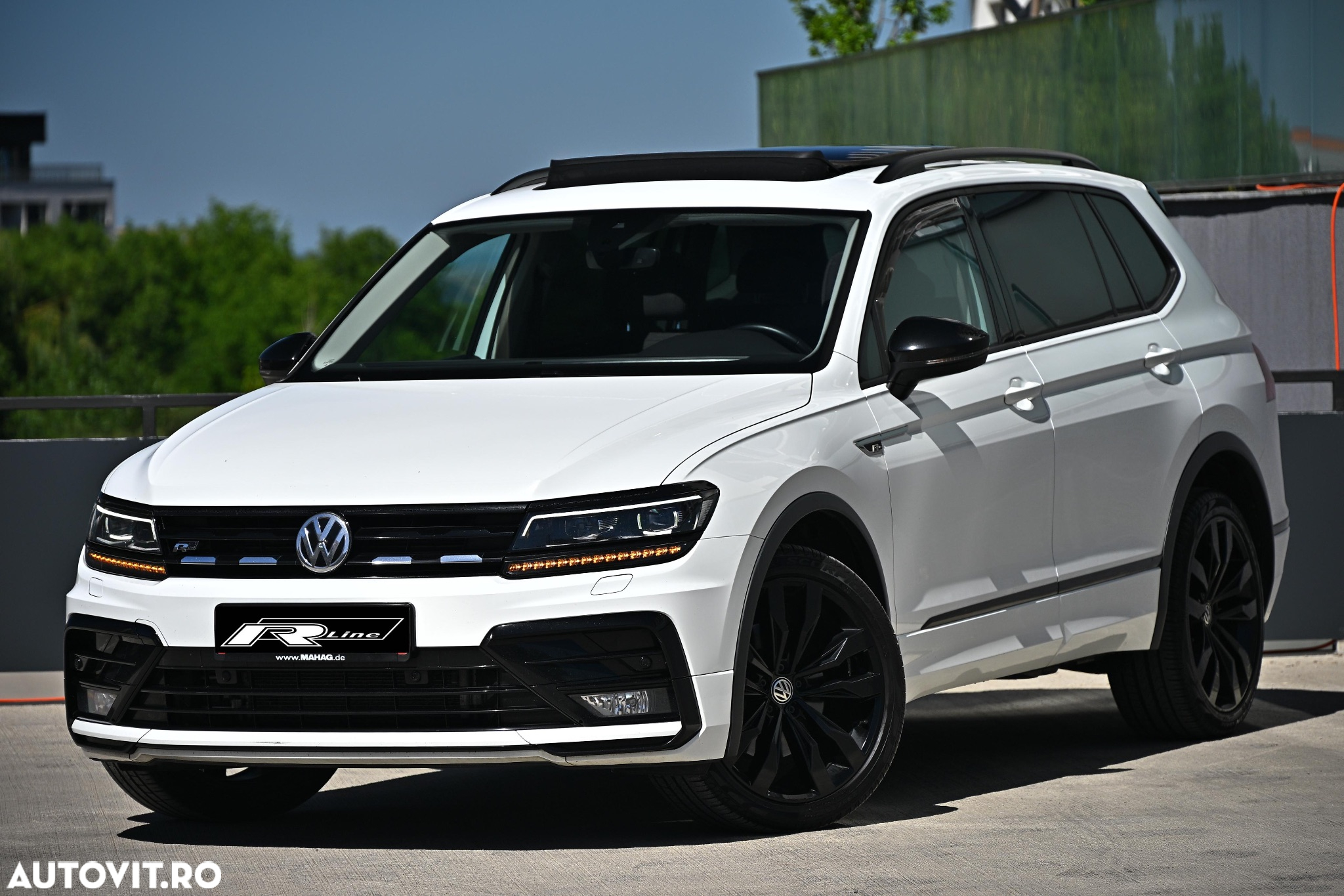 Volkswagen Tiguan Allspace 2.0 TDI 4Mot DSG R-Line - 6