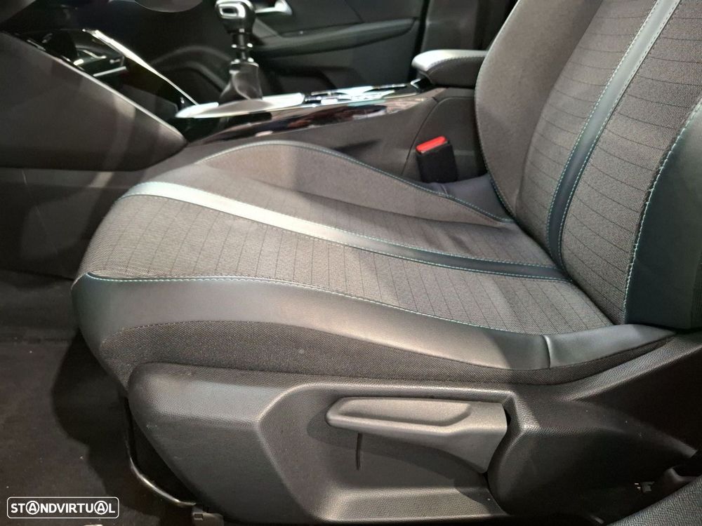 Peugeot 2008 1.5 BlueHDi Allure - 25