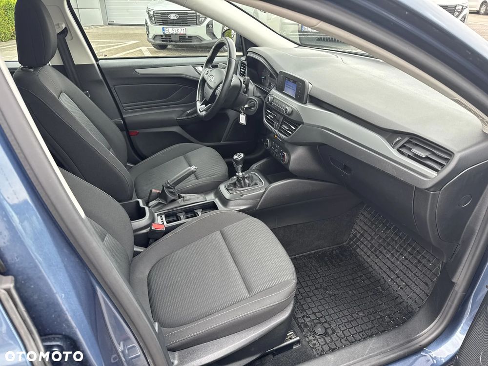 Ford Focus 1.0 EcoBoost Trend - 13
