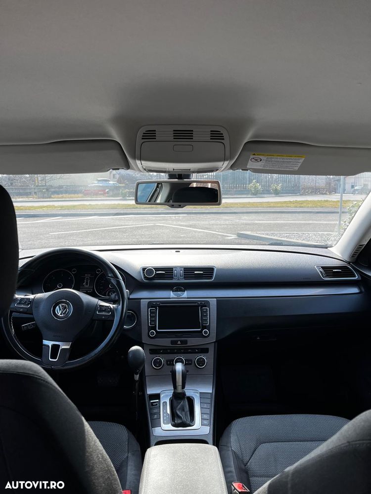 Volkswagen Passat 2.0 TDI Blue TDI DSG Highline - 11