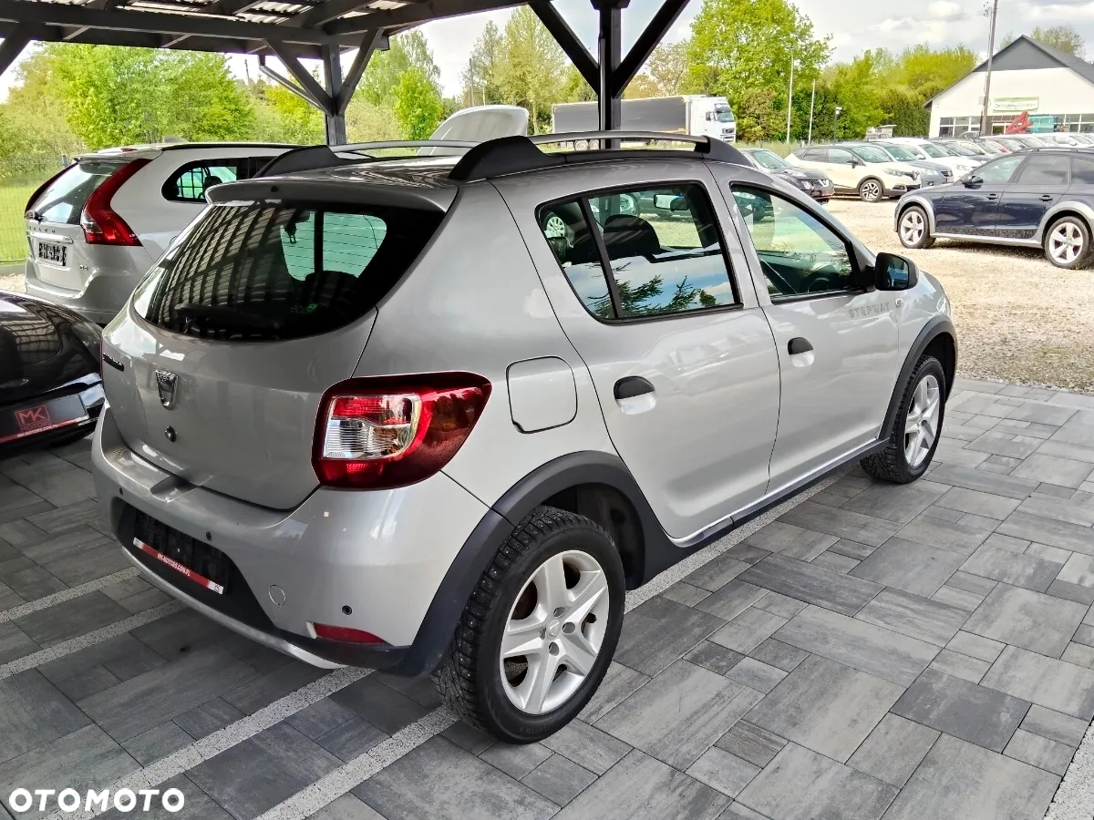 Dacia Sandero Stepway TCe 90 (S&S) Celebration - 4
