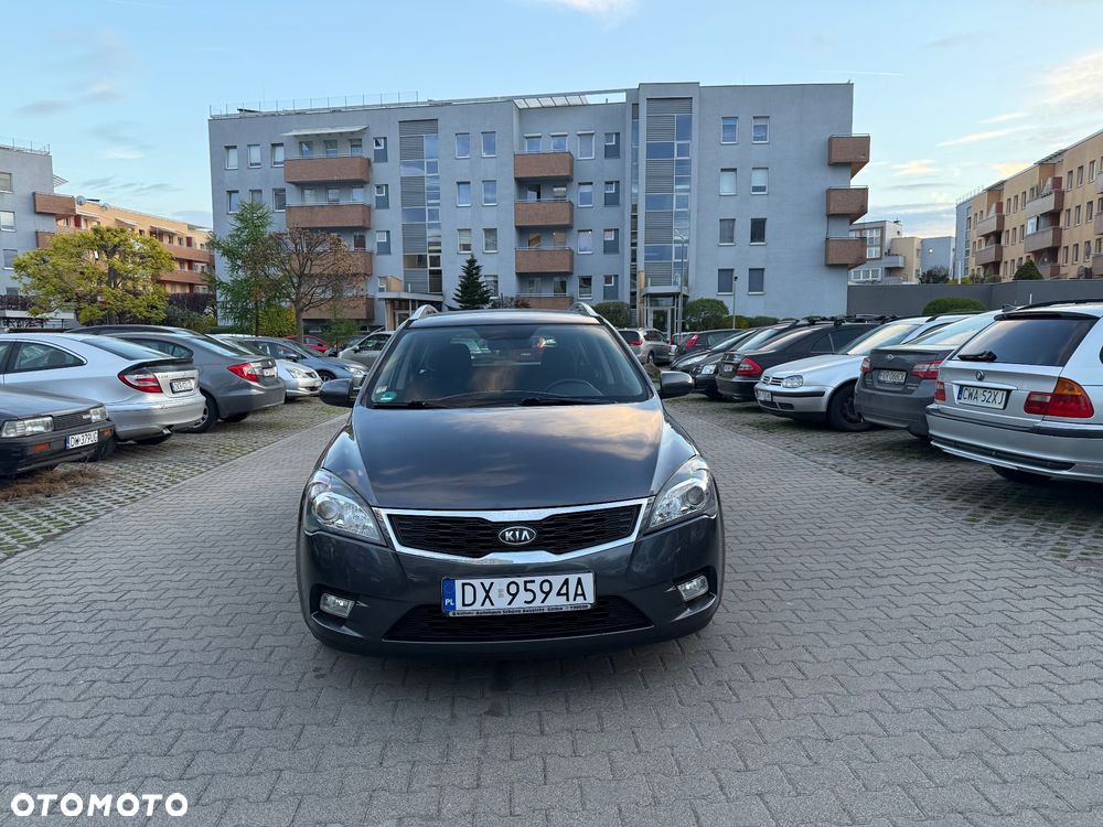 Kia Ceed 1.6 CVVT Dream-Team Edition - 3
