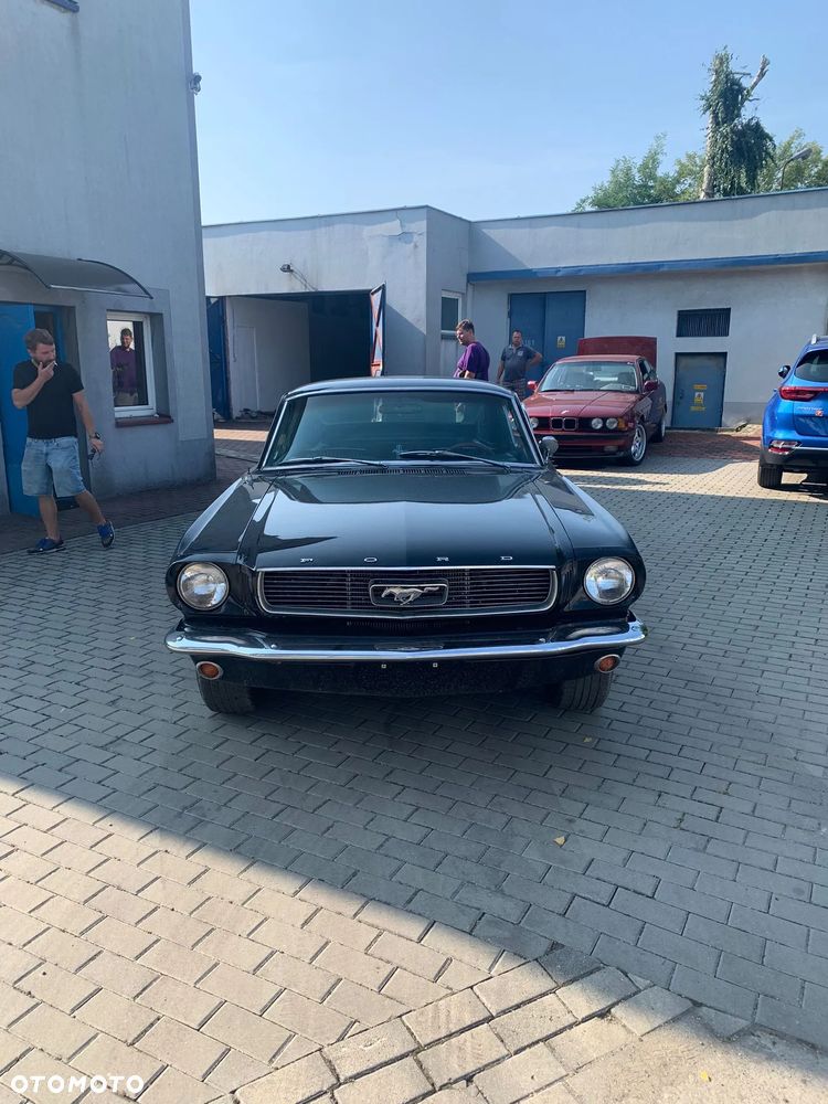 Ford Mustang - 17