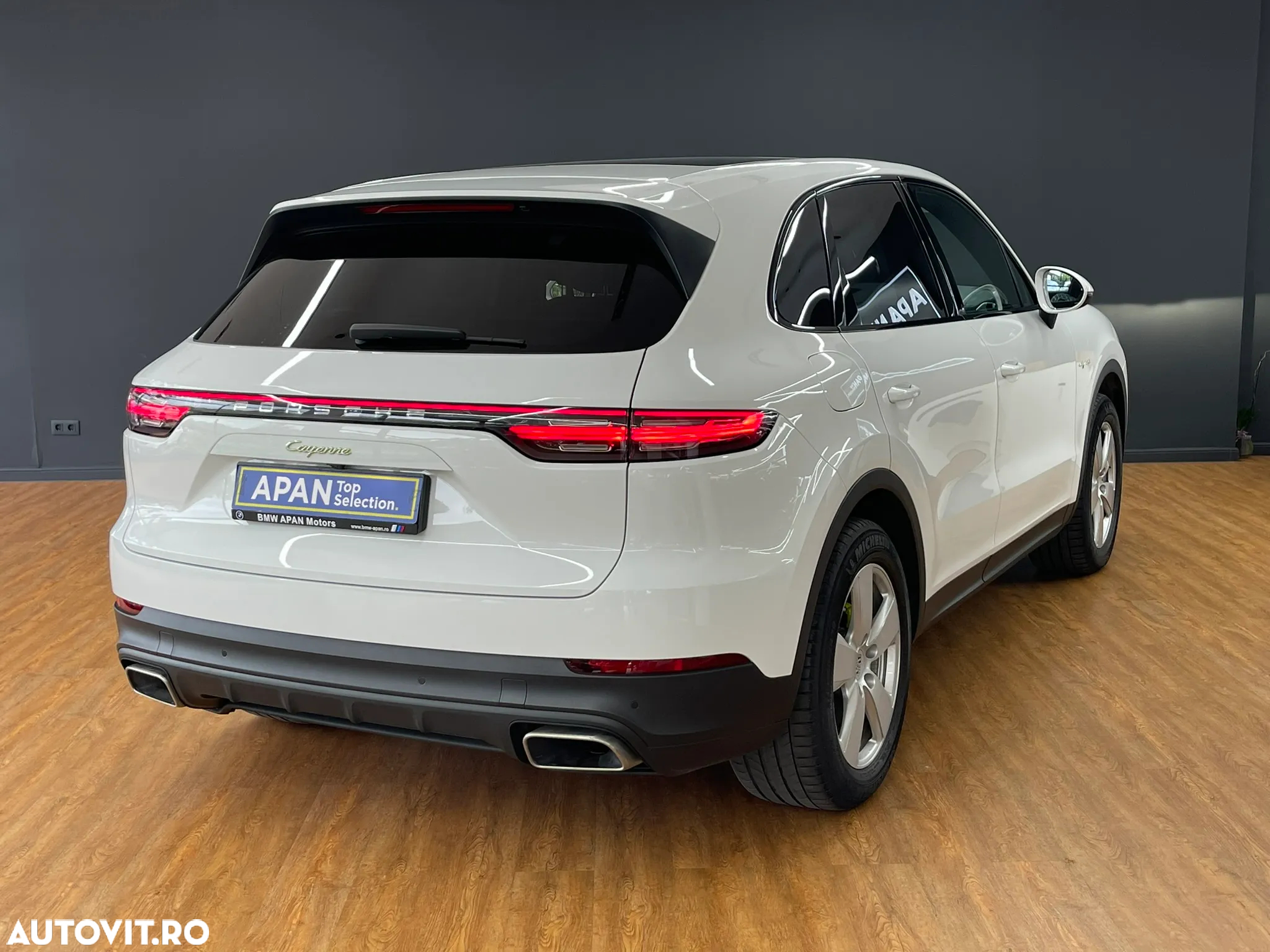Porsche Cayenne - 8