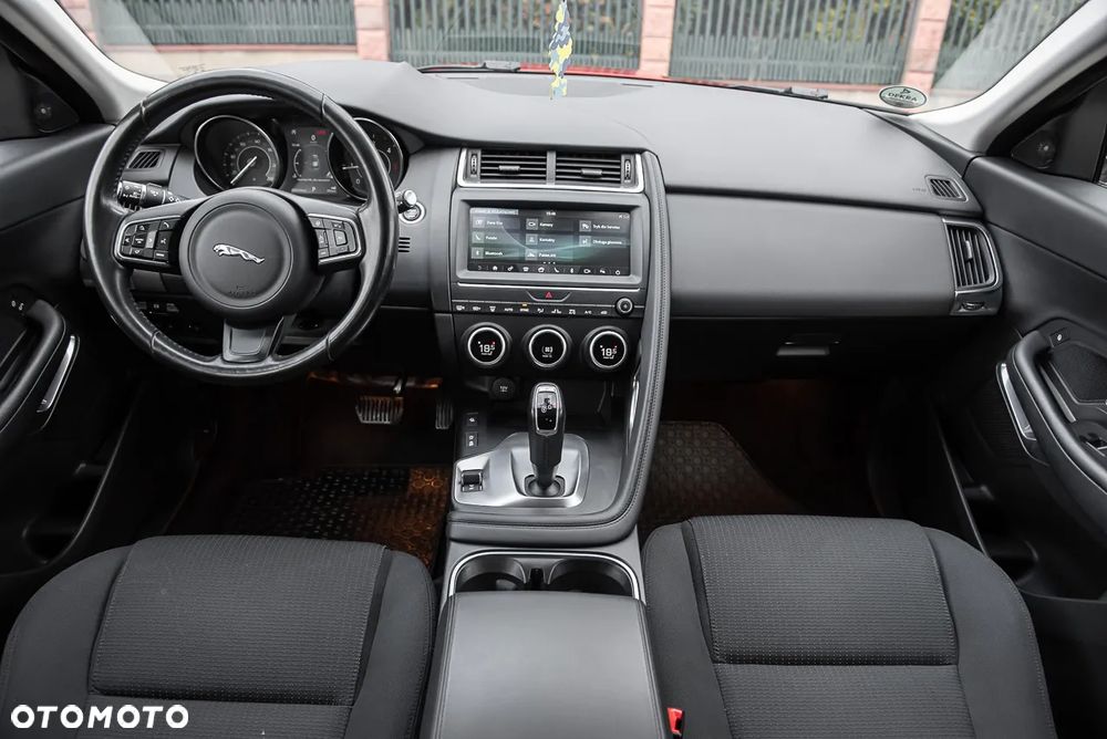 Jaguar E-Pace - 26