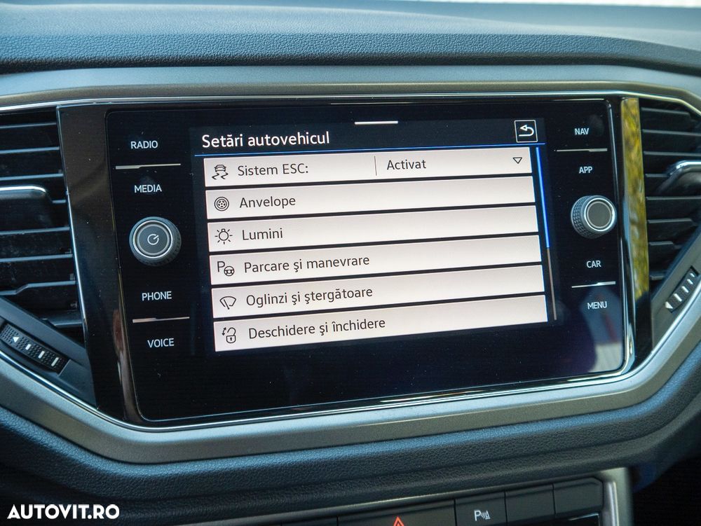 Volkswagen T-ROC - 34