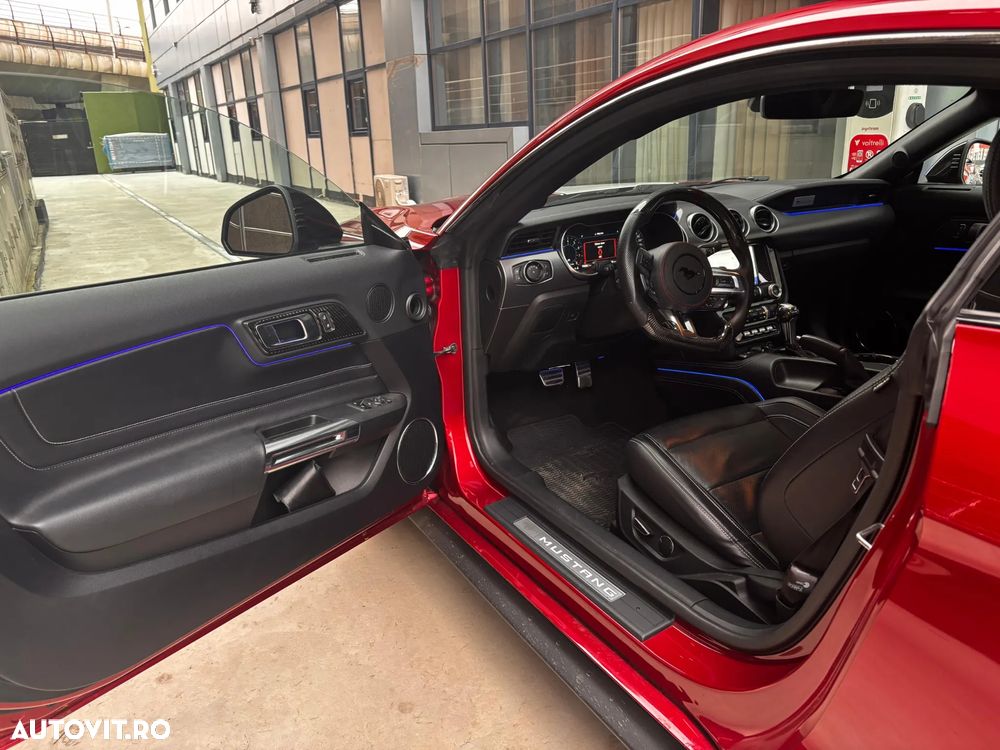 Ford Mustang - 12