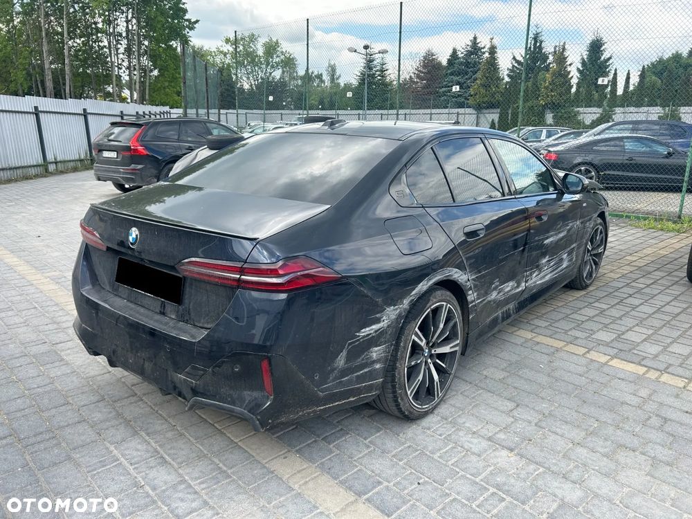 BMW Seria 5 520d xDrive mHEV M Sport - 1