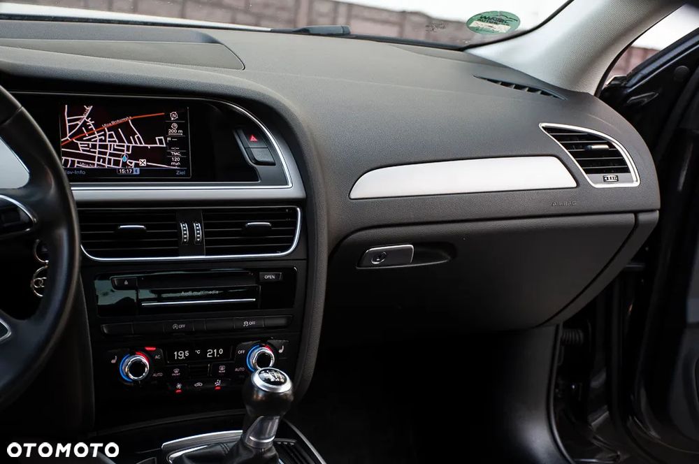 Audi A4 Limousine 1.8 TFSI Ambiente - 31