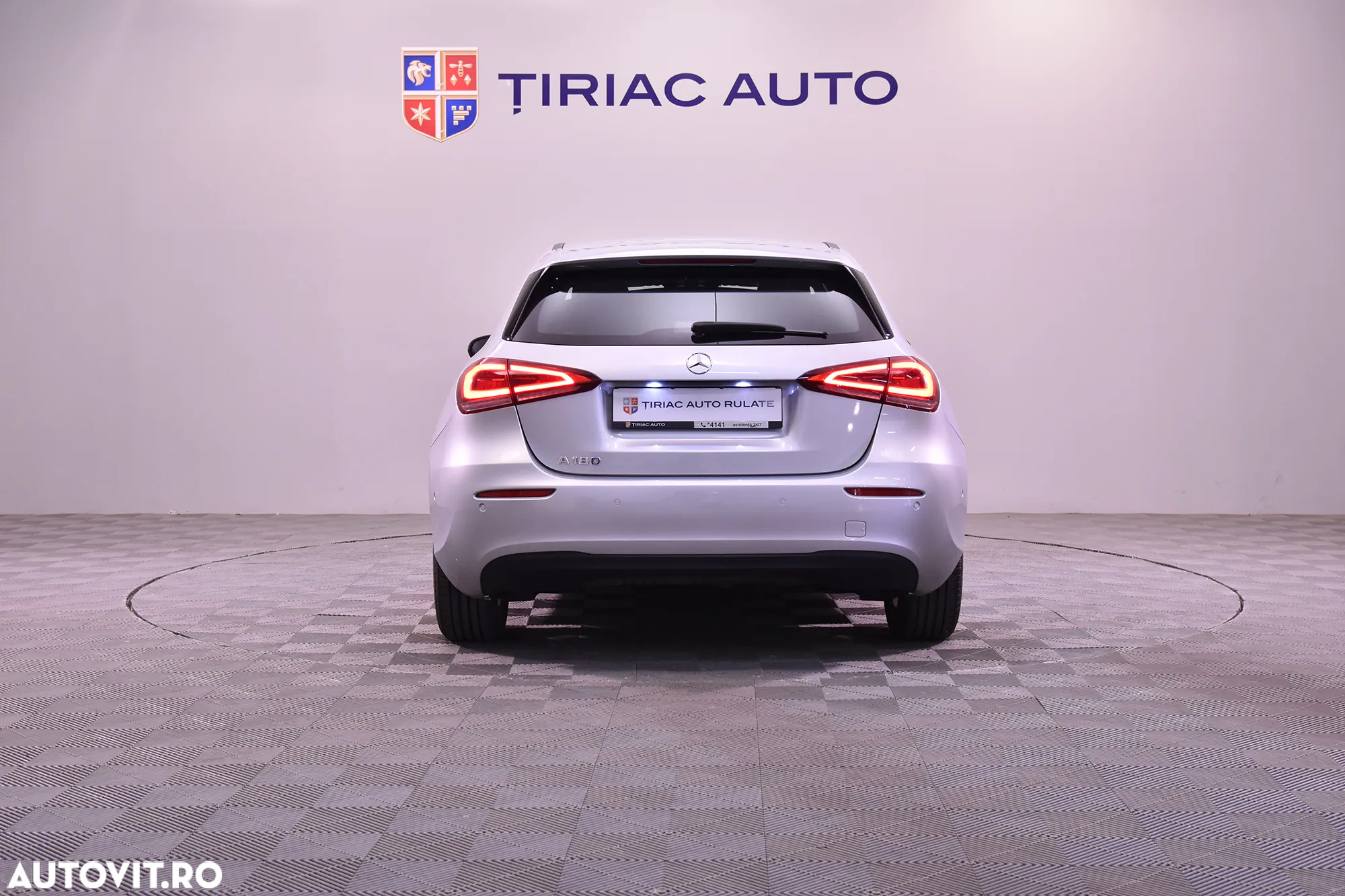 Mercedes-Benz A 180 7G-DCT - 4