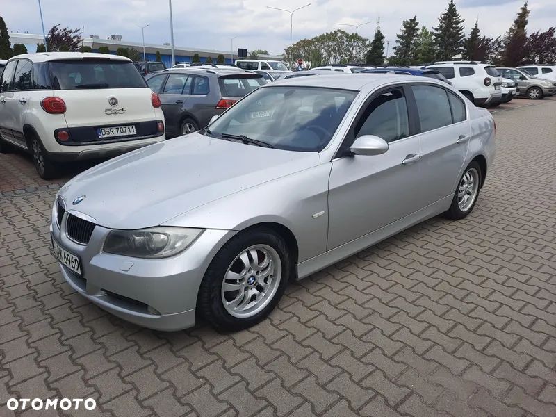 BMW Seria 3 325i