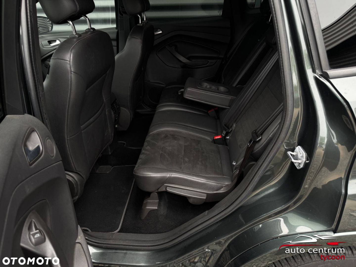 Ford Kuga - 28