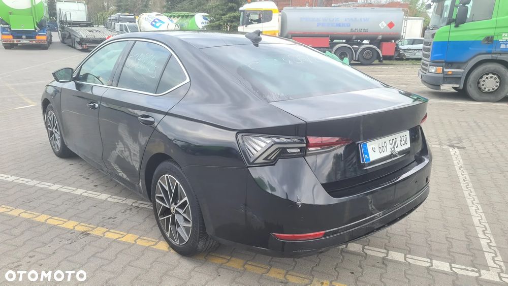 Skoda Octavia 2.0 TDI Ambition DSG - 4