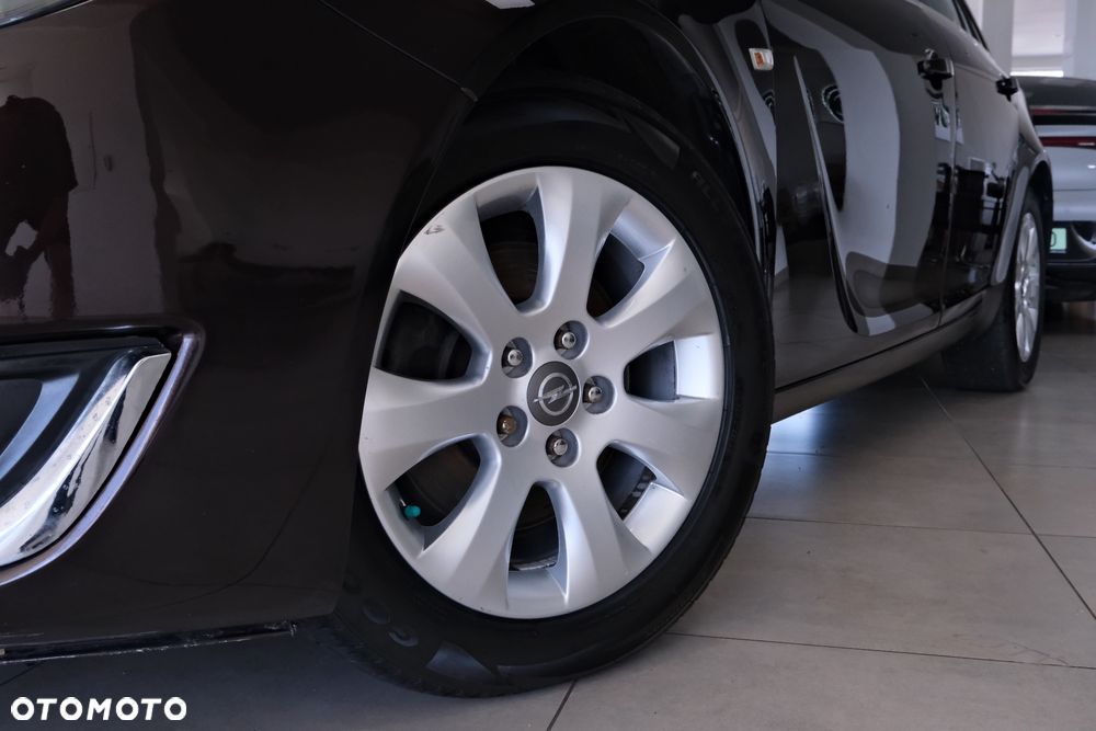 Opel Insignia - 17