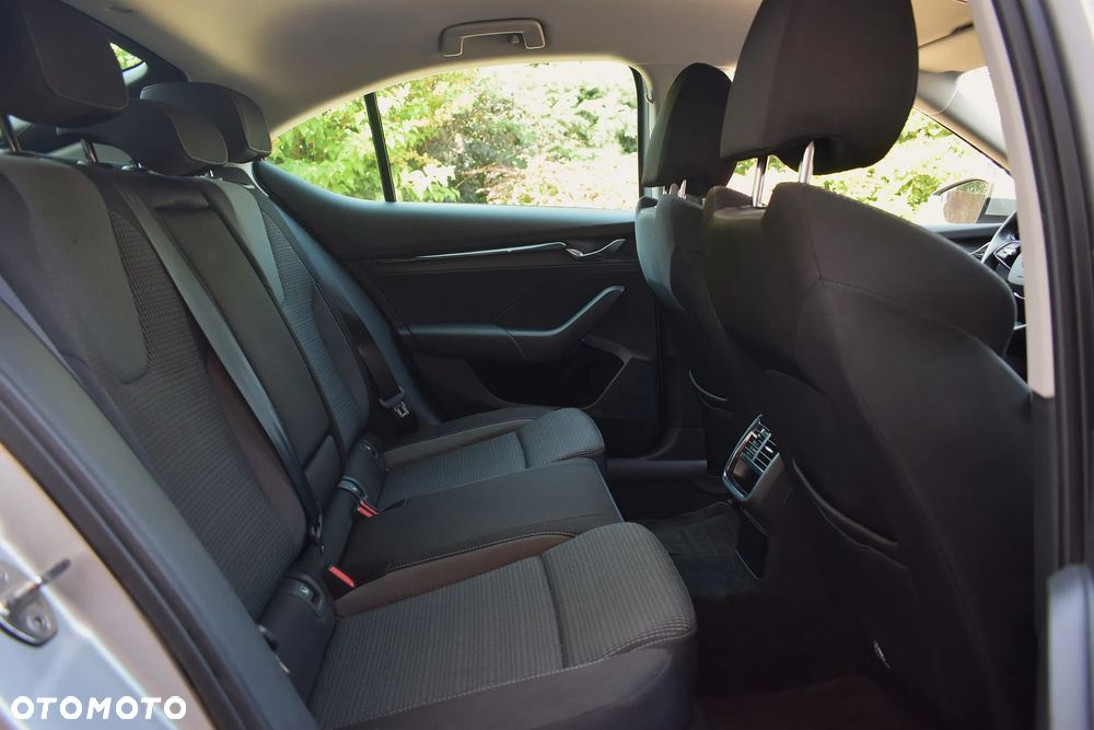 Skoda Octavia 1.5 TSI ACT Style - 8