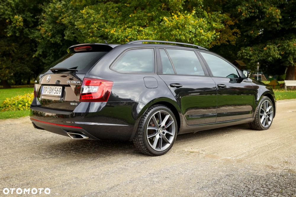 Skoda Octavia 2.0 TDI RS DSG - 11