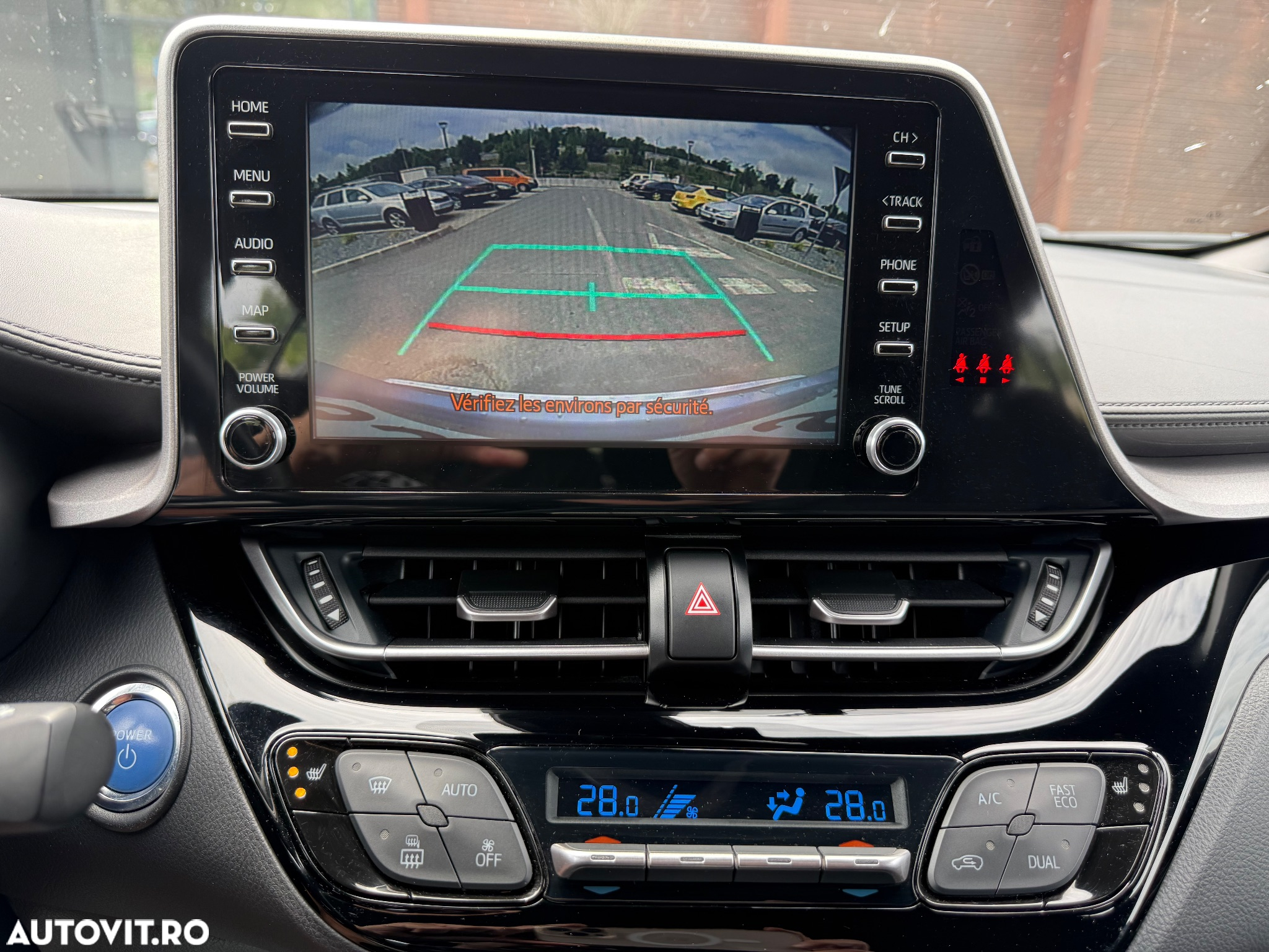 Toyota C-HR Hybrid Business-Edition - 23