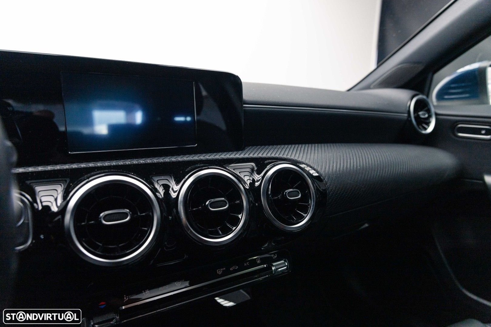 Mercedes-Benz A 250 e Style Plus - 32
