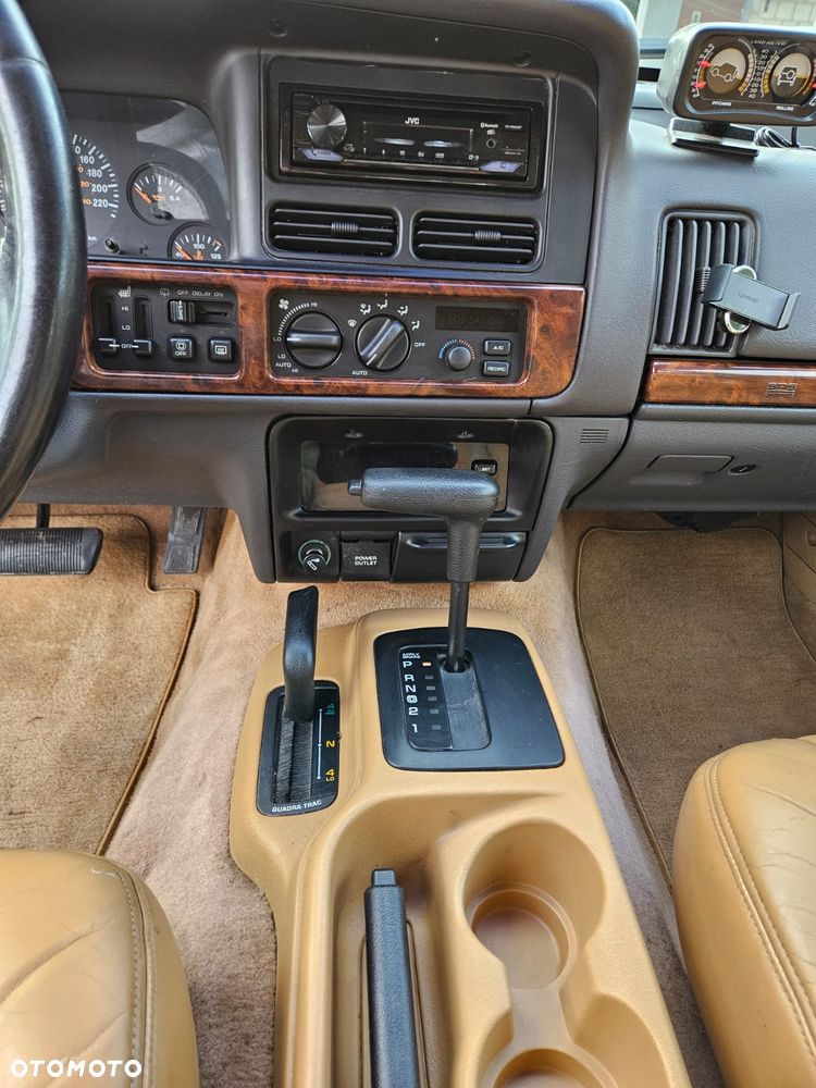 Jeep Grand Cherokee - 18