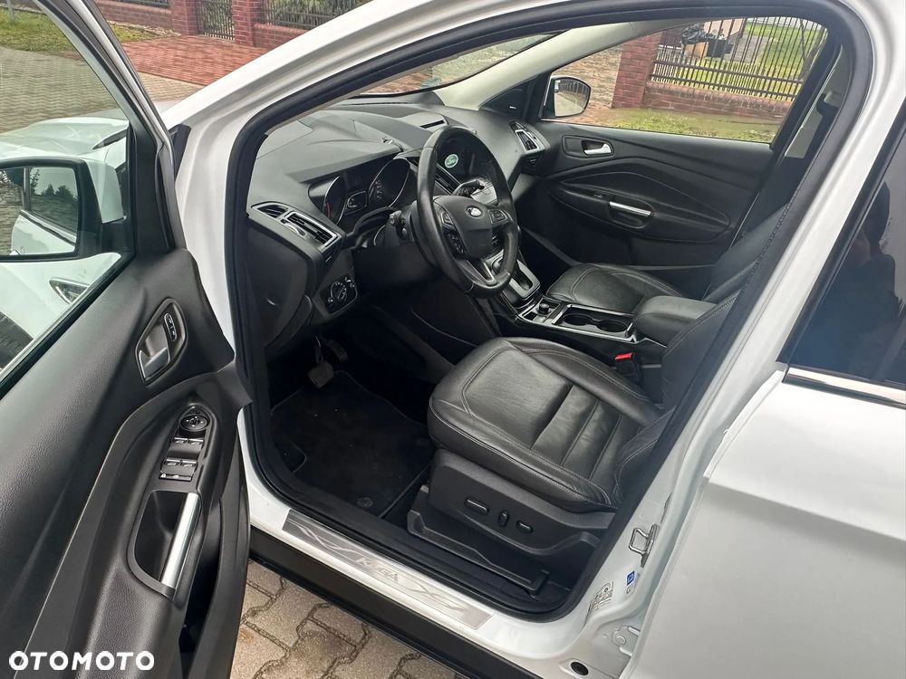 Ford Kuga 2.0 TDCi 4x4 ST-Line - 12