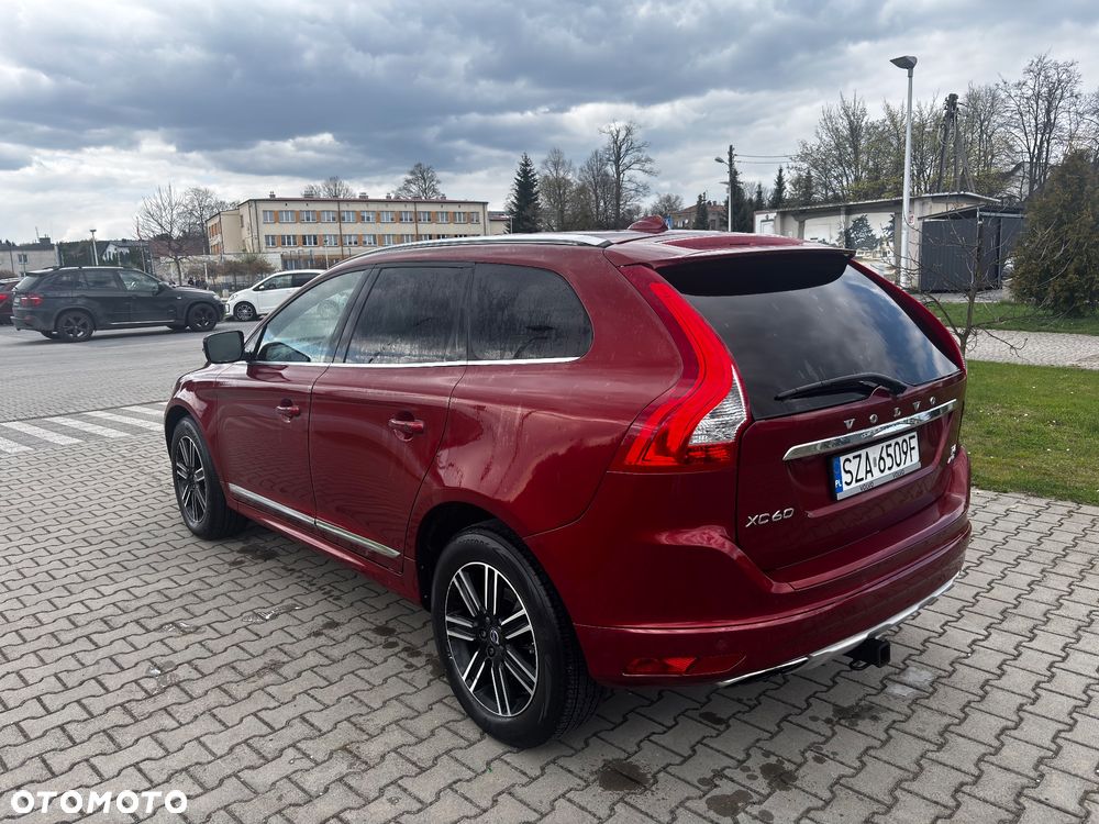 Volvo XC 60 T6 AWD Geartronic Momentum - 4