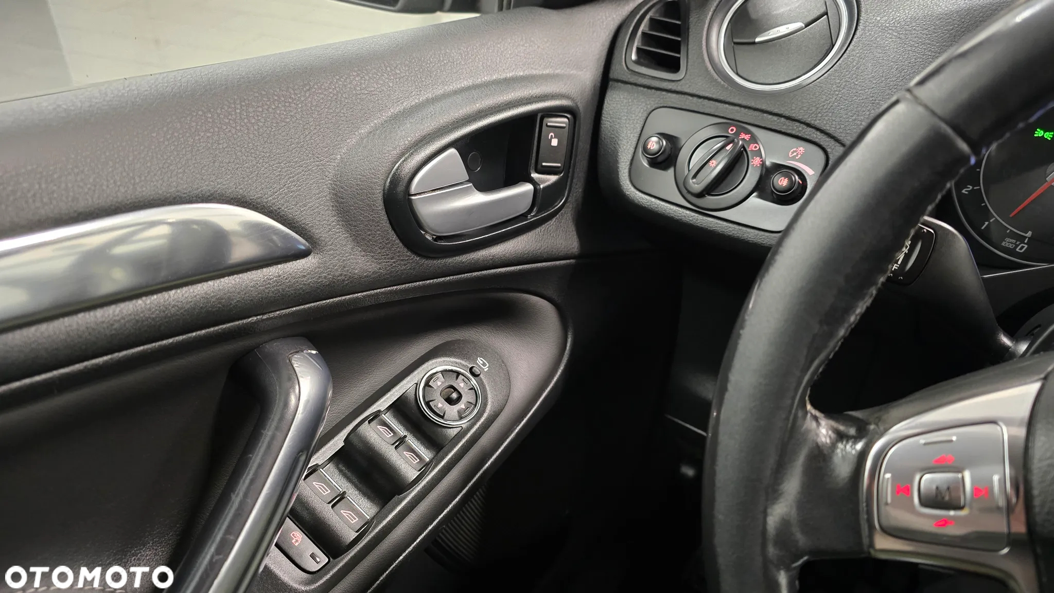 Ford Galaxy 2.0 TDCi Platinium X (Titanium) - 14