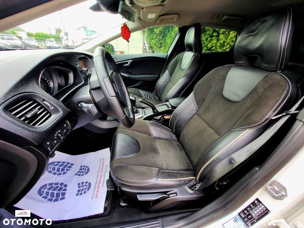 Volvo V40 Cross Country - 5