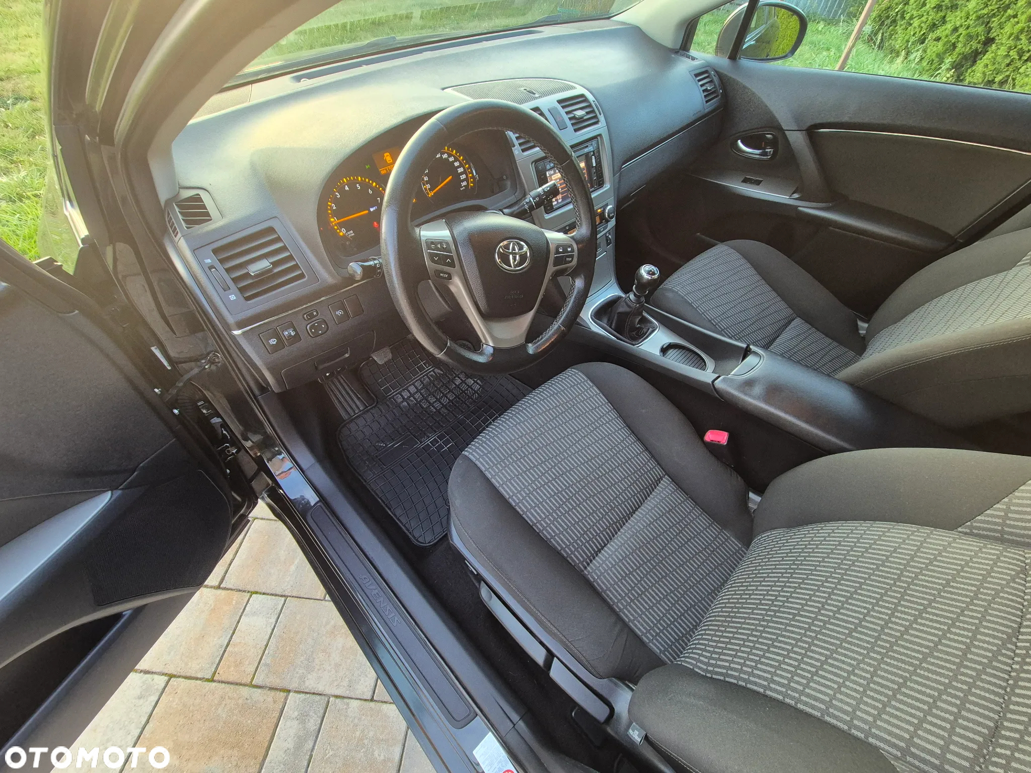Toyota Avensis 1.8 Premium EU5 - 7