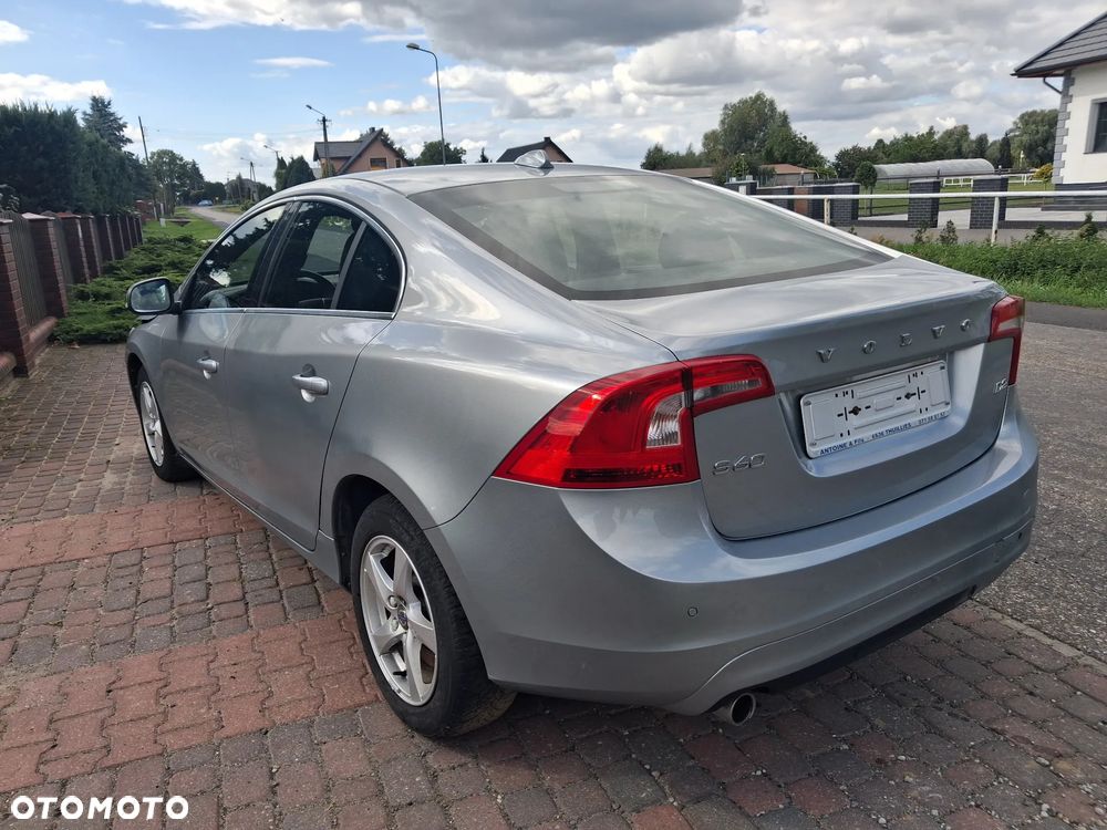 Volvo S60 D2 Edition - 6