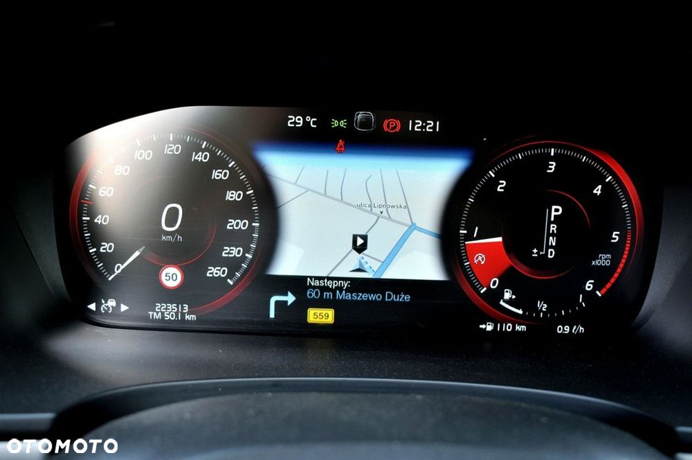 Volvo V90 D3 Momentum Pro - 29