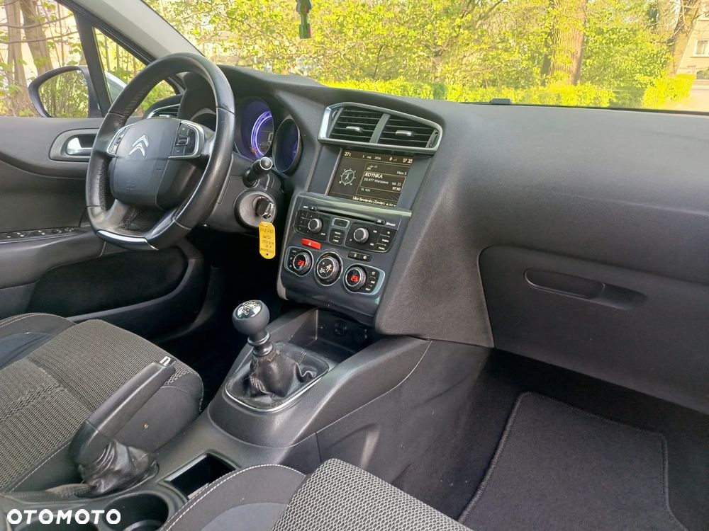 Citroën C4 e-HDi 115 Selection - 22