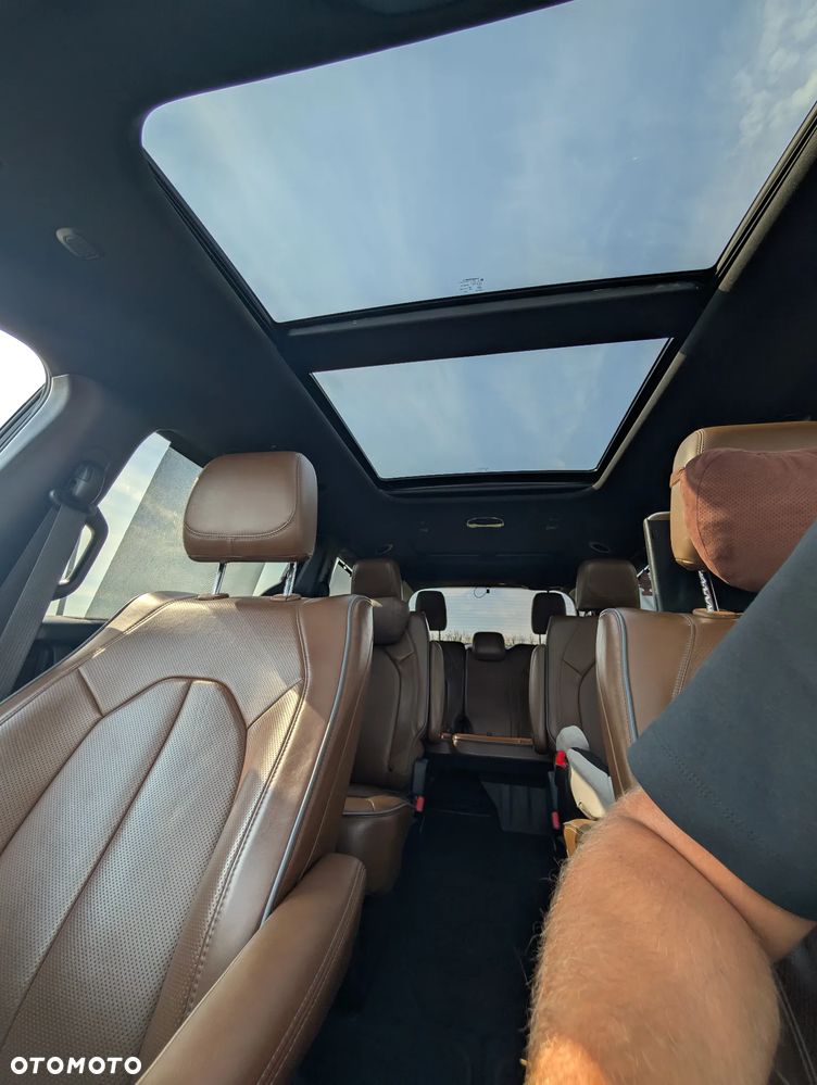 Chrysler Pacifica - 6