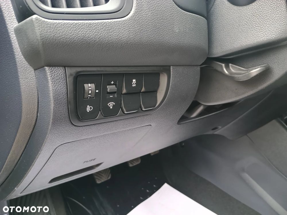 Kia Rio - 18