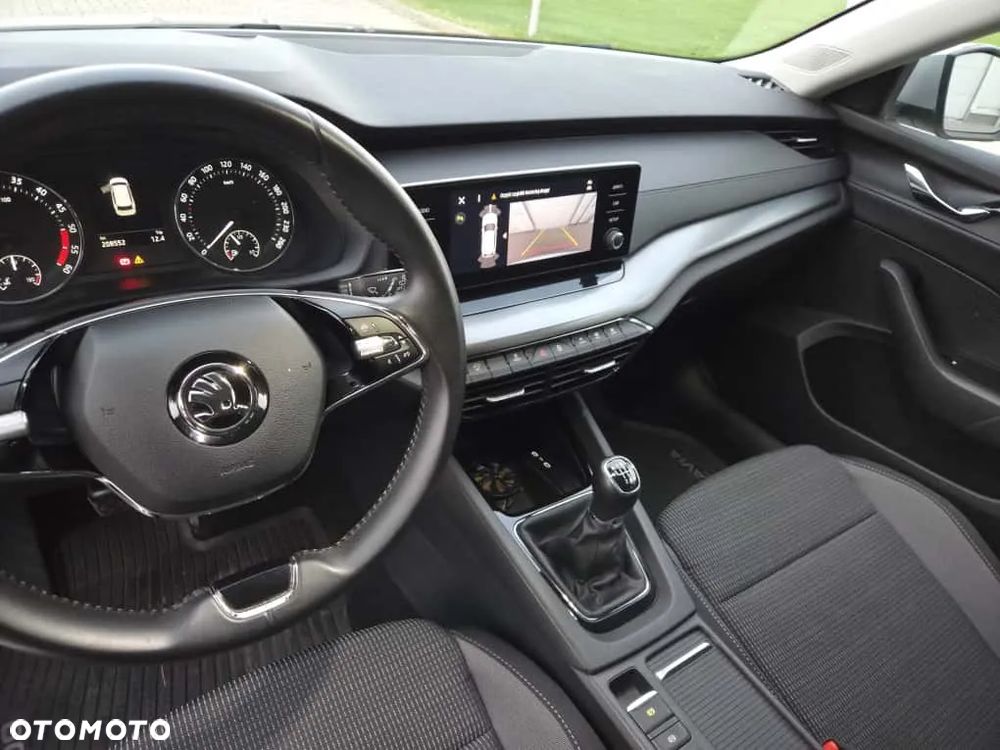 Skoda Octavia 2.0 TDI Ambition - 11