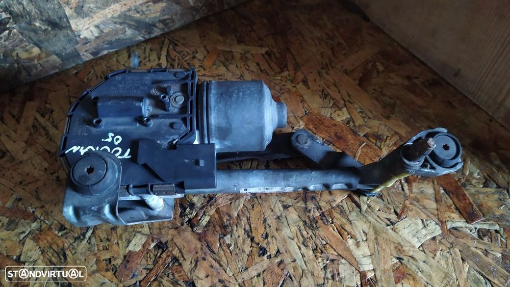 MOTOR LIMPA VIDROS FRENTE VOLKSWAGEN TOURAN - ESQUERDO - 1